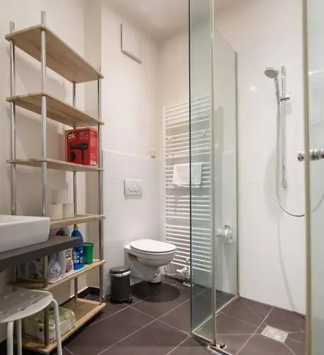 Studententraum Am Naschmarkt Apartament Wiedeń