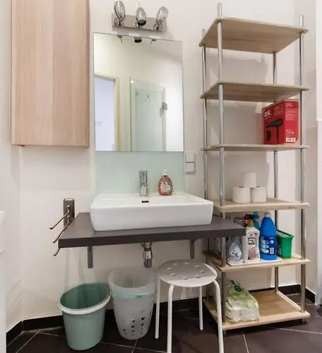 Studententraum Am Naschmarkt Apartament Wiedeń